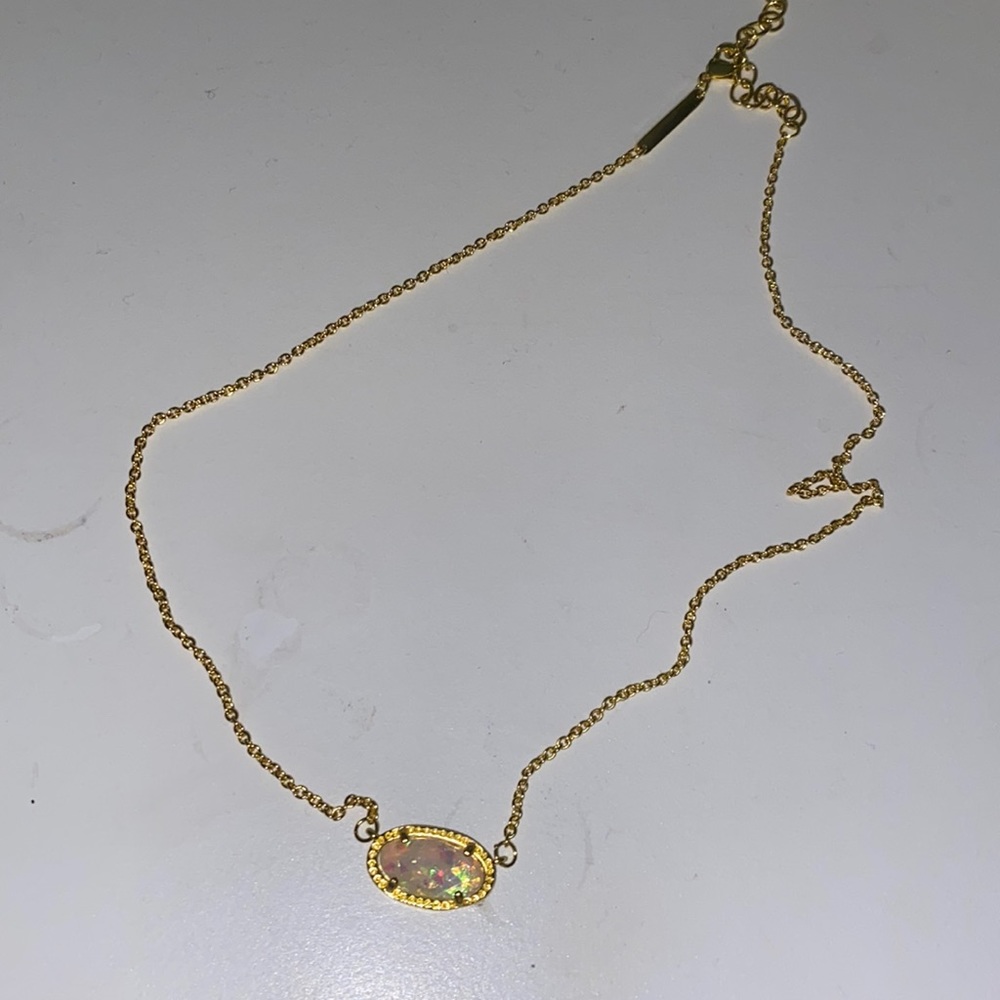 Brand New Kendra Scott necklace